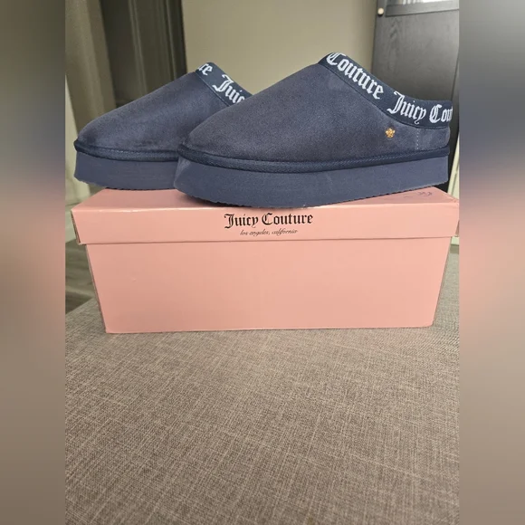Juicy Couture Navy Suede Platform Slip-On Sneakers - Picture 5 of 9